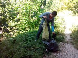 10 une journée pour la nesque 3 mai 2014 Pernes centre