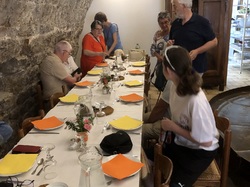 Au pied de la montagne bleue d'Angèle