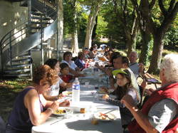 Autour d'une castagnade à Aurel