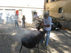 Autour d'une castagnade à Aurel
