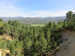 Balade dans la Colline de la Bruyère à Villars