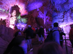 La grotte de la Salamandre à Méjannes le Clap