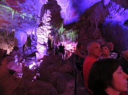 La grotte de la Salamandre à Méjannes le Clap