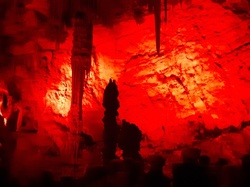 La grotte de la Salamandre à Méjannes le Clap