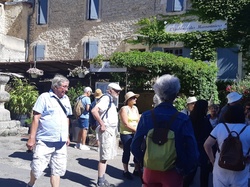 Lussan , village de caractère du Gard