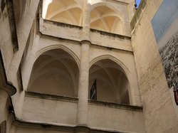 Un joyau au bord du Rhône